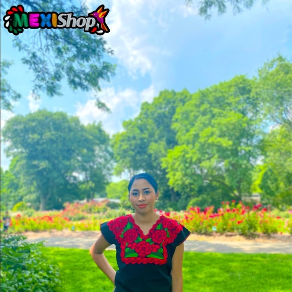 MEXICANA Tops - EMBROIDERED MEXICAN BLOUSE S/M BLUSA MEXICANA
